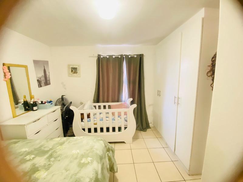 2 Bedroom Property for Sale in Kensington Western Cape